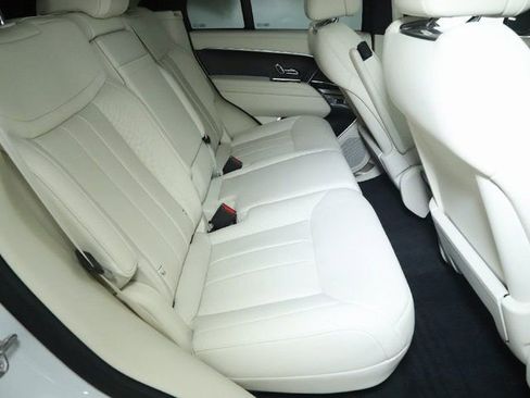 Used 2024 Land Rover Range Rover SE AWD/4WD image 28