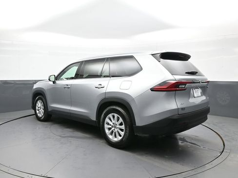 Certified 2025 Toyota Grand Highlander AWD image 8