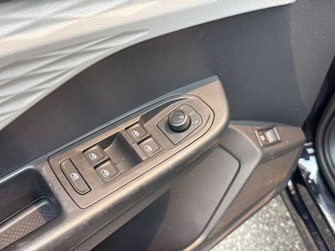 Used 2022 Volkswagen Taos S FWD image 17