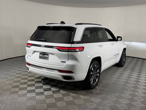 Certified 2023 Jeep Grand Cherokee Overland w/ Luxury Tech Group IV AWD/4WD image 6