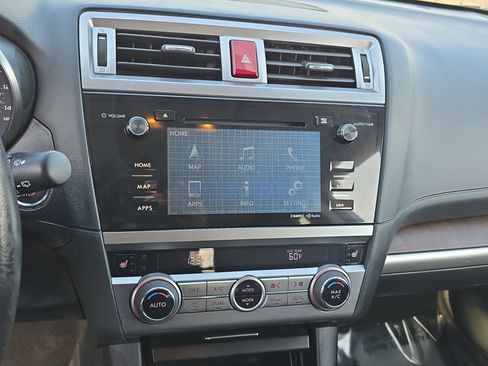 Used 2016 Subaru Outback 2.5i Limited image 21