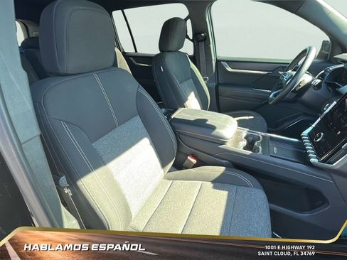 Used 2025 GMC Acadia Elevation image 33