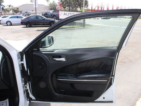 Used 2018 Dodge Charger R/T w/ Plus Group image 8