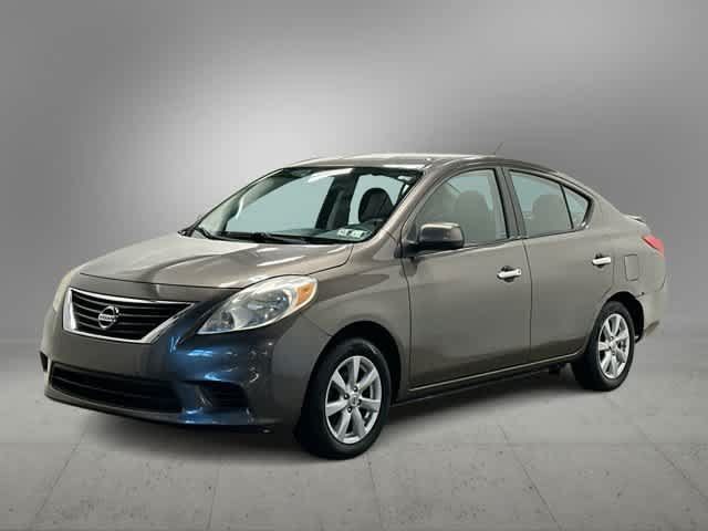 Used 2014 Nissan Versa SV w/ Convenience Package FWD image 1