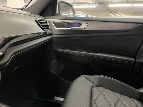 New 2026 Volkswagen Atlas Cross Sport SE image 32