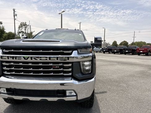 Used 2020 Chevrolet Silverado 2500 LTZ w/ LTZ Plus Package AWD/4WD image 11