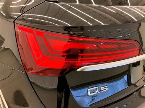 Certified 2021 Audi Q5 e Prestige w/ Prestige Package AWD/4WD image 28