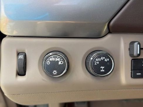 Used 2019 Chevrolet Tahoe LT w/ Max Trailering Package AWD/4WD image 17