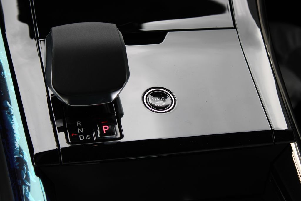 New 2027 Land Rover Range Rover Sport SE AWD/4WD image 12