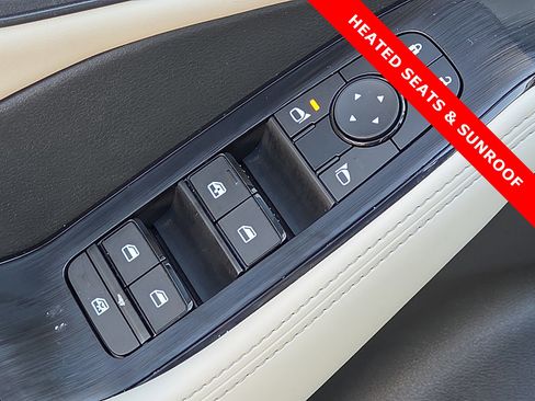 Used 2023 Nissan Rogue SV w/ SV Premium B Package image 13