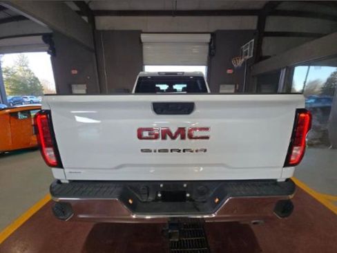 Used 2024 GMC Sierra 2500 Pro image 5