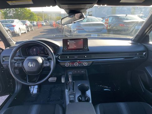 Used 2025 Honda Civic Sport image 31