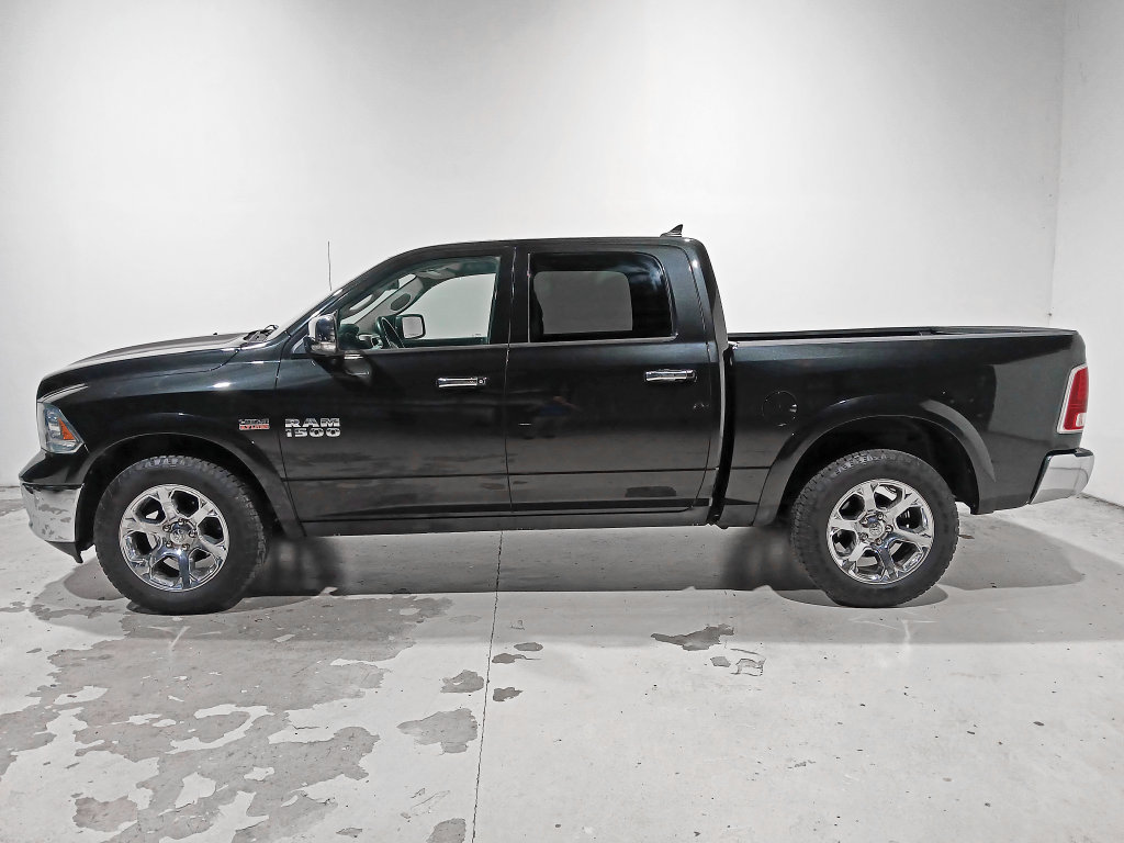 Used 2016 RAM 1500 Laramie w/ Convenience Group AWD/4WD image 4