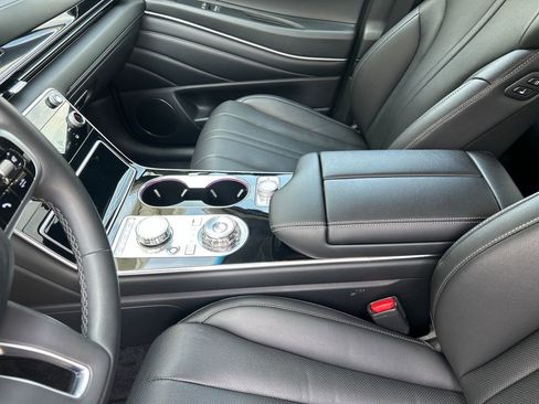 Used 2025 Genesis GV80 AWD 2.5T Standard image 18
