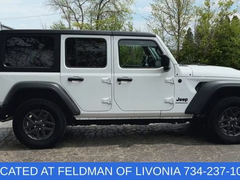 Used 2025 Jeep Wrangler Unlimited Sport AWD/4WD image 9