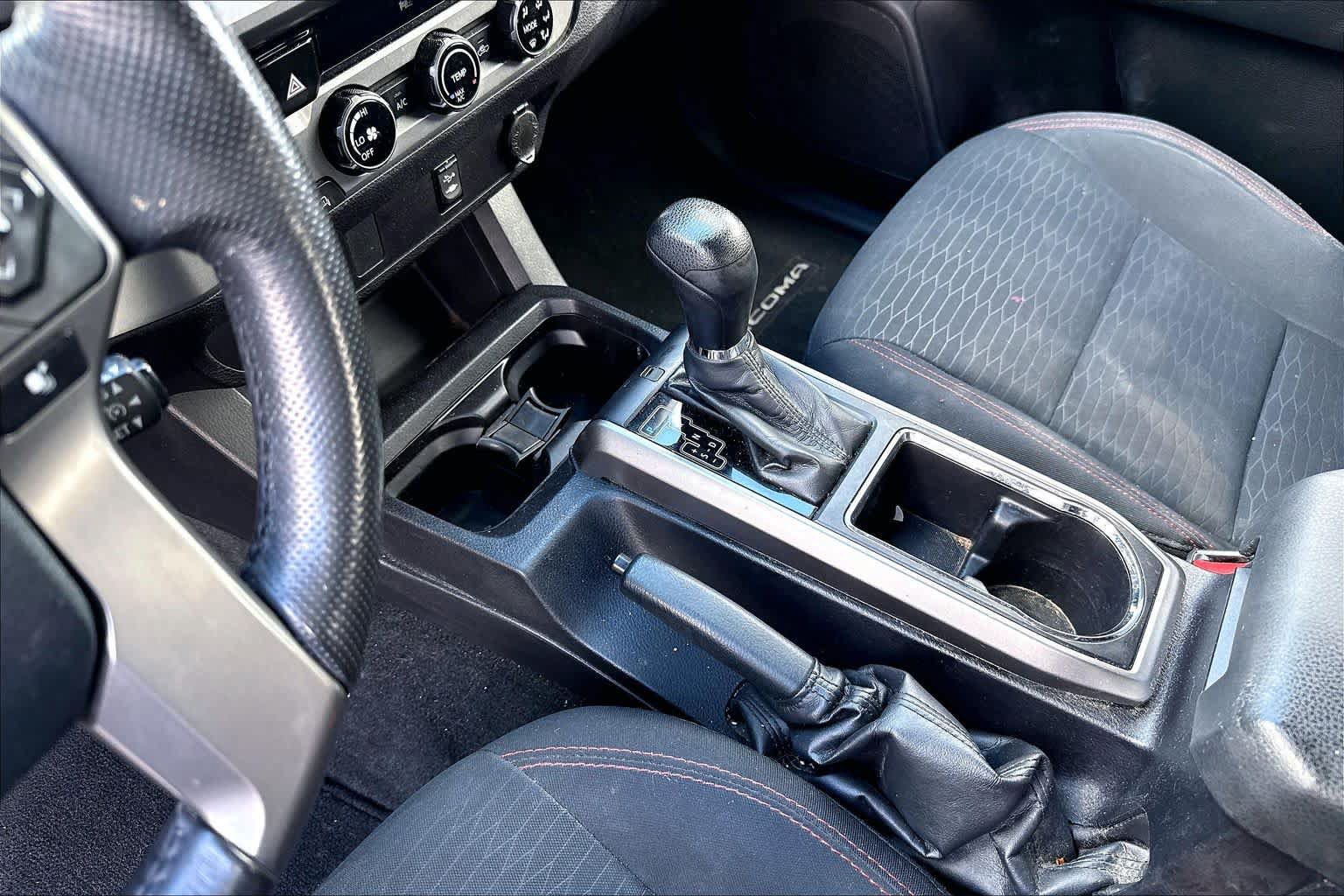 Used 2017 Toyota Tacoma SR5 RWD image 14