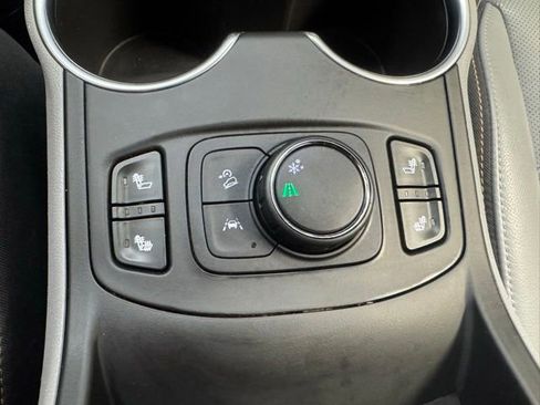 Used 2019 GMC Terrain SLT w/ Preferred Package FWD image 26
