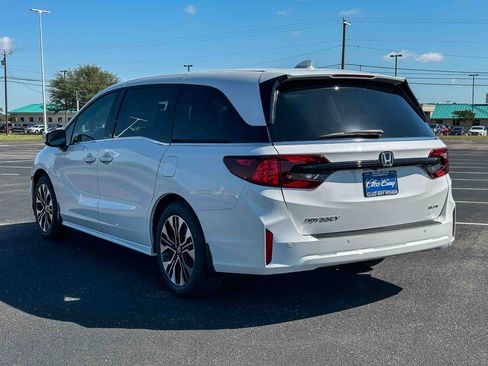 New 2026 Honda Odyssey Elite image 8