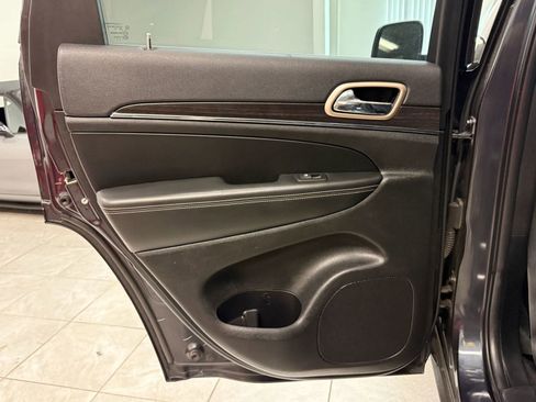 Used 2015 Jeep Grand Cherokee Limited AWD/4WD image 18