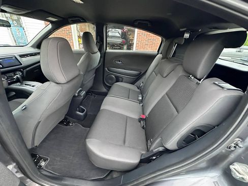 Used 2019 Honda HR-V Sport image 13