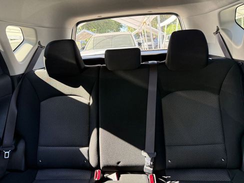 Used 2025 Kia Soul LX w/ LX Technology Package FWD image 35