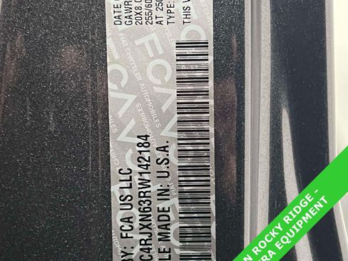 Used 2024 Jeep Wrangler Unlimited w/ Convenience Group AWD/4WD image 16