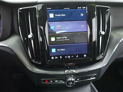 Used 2023 Volvo XC60 B5 Core image 17