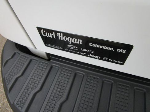 Used 2024 GMC Sierra 1500 SLE w/ X31 Off-Road Package image 11