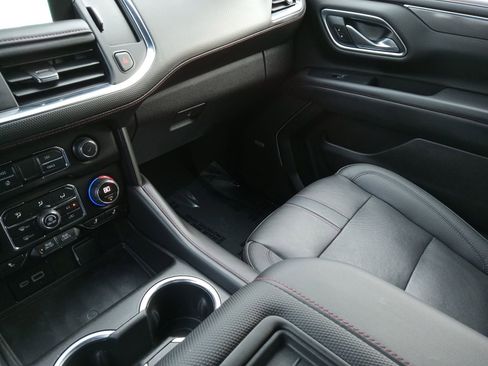 Used 2023 Chevrolet Suburban RST w/ Luxury Package image 20