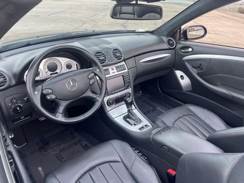Used 2005 Mercedes-Benz CLK 55 AMG Cabriolet image 28