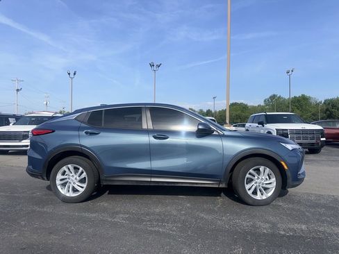 Used 2025 Buick Envista Preferred image 3