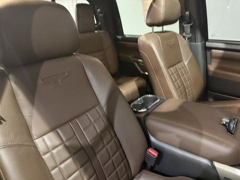 Used 2020 Nissan Titan Platinum Reserve w/ Moonroof Package image 31