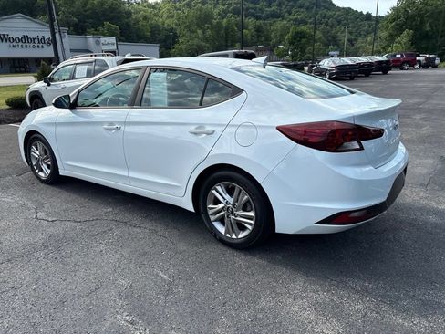 Used 2019 Hyundai Elantra SEL w/ Cargo Package FWD image 3