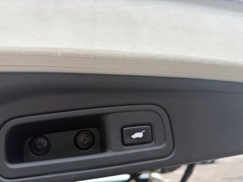 Used 2016 Honda Pilot Touring image 11