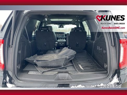 Used 2023 GMC Yukon Denali image 7