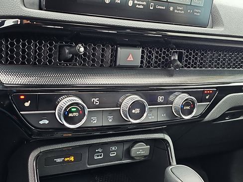 Used 2024 Honda CR-V EX-L image 17