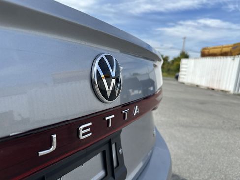 New 2025 Volkswagen Jetta SE image 32