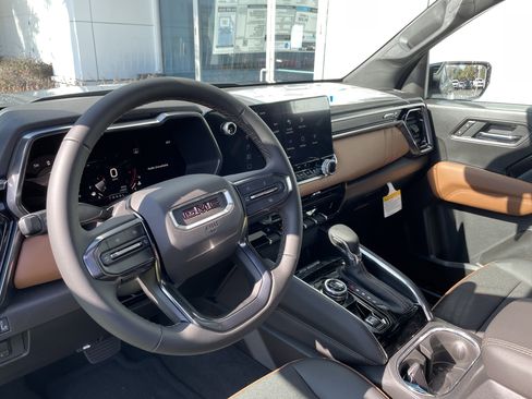 New 2026 GMC Canyon AT4 image 14