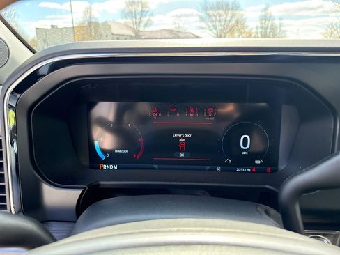 Used 2025 Ford F350 Lariat w/ Camper Package image 19