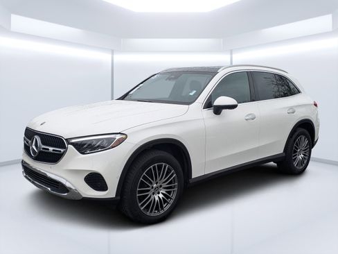Certified 2025 Mercedes-Benz GLC 300 GLC 300 image 7