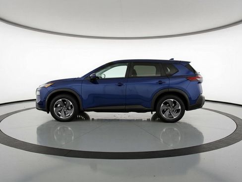 Used 2025 Nissan Rogue SV image 5