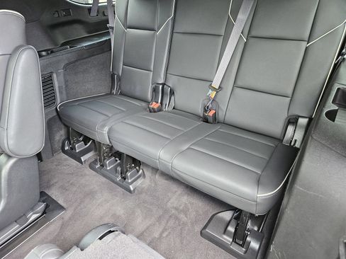 Used 2023 Cadillac Escalade ESV Sport w/ Heavy-Duty Trailer Package AWD/4WD image 32
