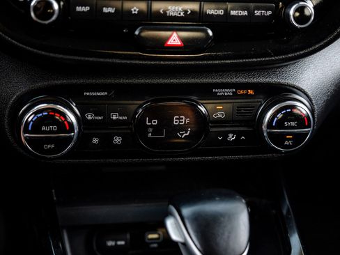 Used 2023 Kia Soul GT-Line FWD image 33