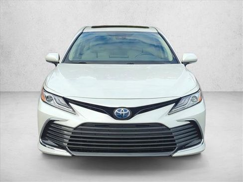 Used 2024 Toyota Camry XLE image 2