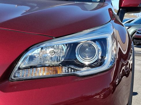 Used 2016 Subaru Outback 2.5i Limited image 9