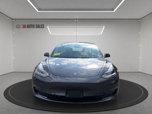 Used 2021 Tesla Model 3 Performance image 8