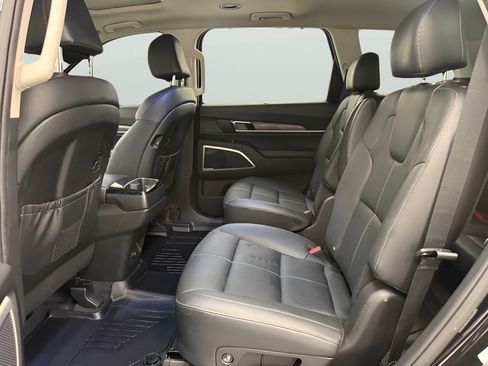 Used 2022 Kia Telluride EX w/ EX Premium Package FWD image 13