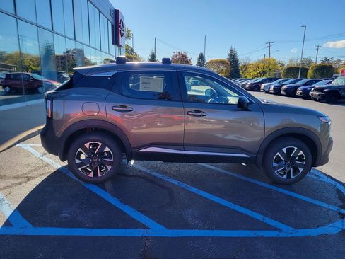 New 2026 Nissan Kicks SV w/ SV Premium Package image 3