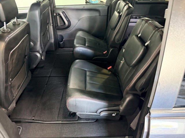 Used 2017 Dodge Grand Caravan GT FWD image 31
