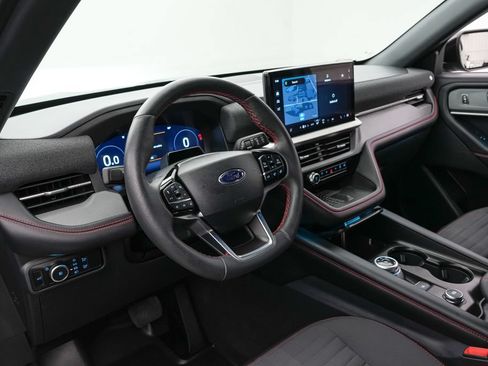 Certified 2025 Ford Explorer ST-Line w/ Premium Package AWD/4WD image 13